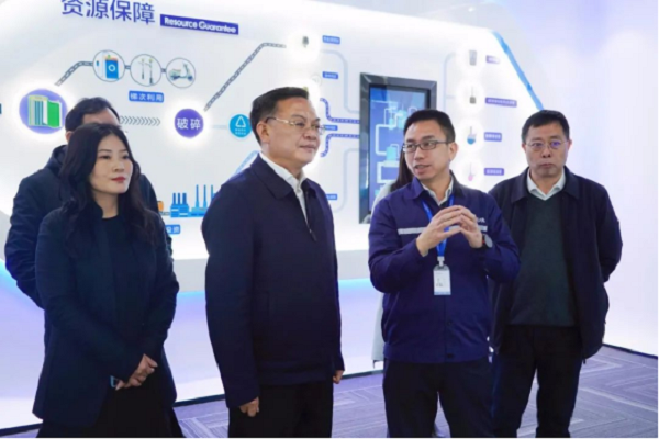 湖南省商務廳黨組書記、廳長沈裕謀調研中偉股份中部產業基地